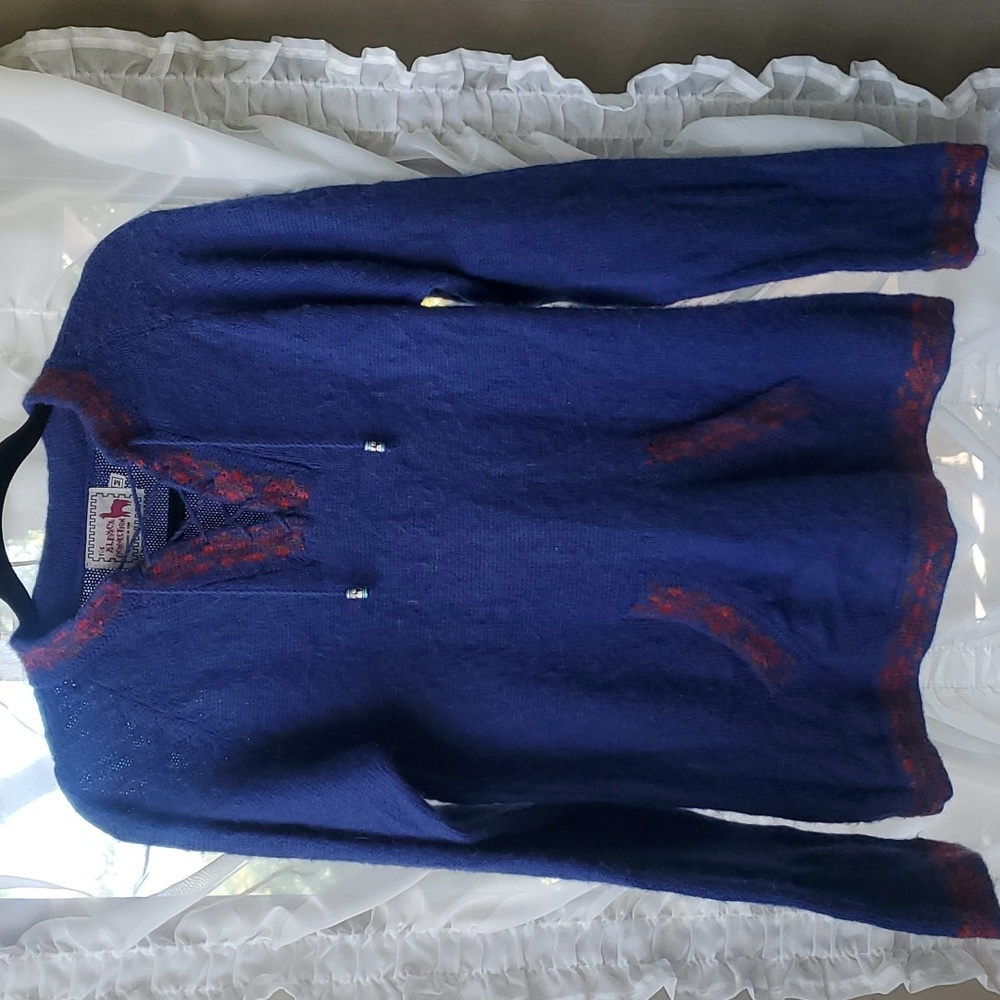 THE ALPACA CONNECTION Adorable Blue SOFT Sweater - Medium